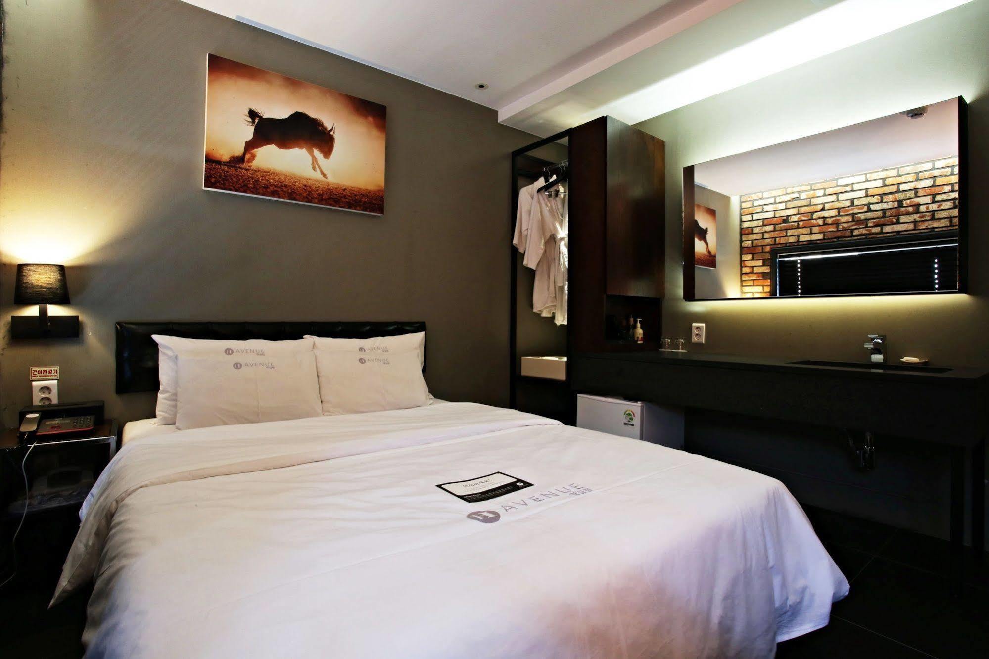 H Avenue Hotel Gangnam Yeoksam Seul Dış mekan fotoğraf